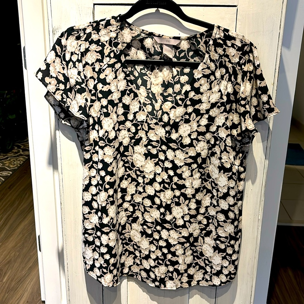 Lightweight cap sleeved shell